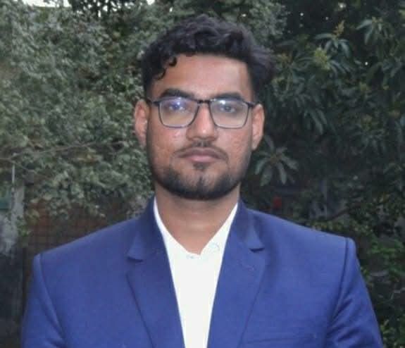 ছাত্রলীগের সাবেক নেতা তুষারকে গণপিটুনি দিয়ে পুলিশে দিল ছাত্র-জনতা